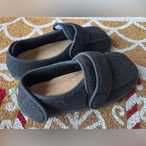 Foamtreads Women's Physician L2 Black Wool Slippers Unworn Comfort 7.5